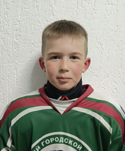 Антипин  Артем  Денисович