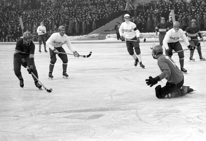 Чемпионат по хоккею 1973. Чемпионат СССР 1986 года по хоккею с мячом. Хоккей ЧМ 1973.